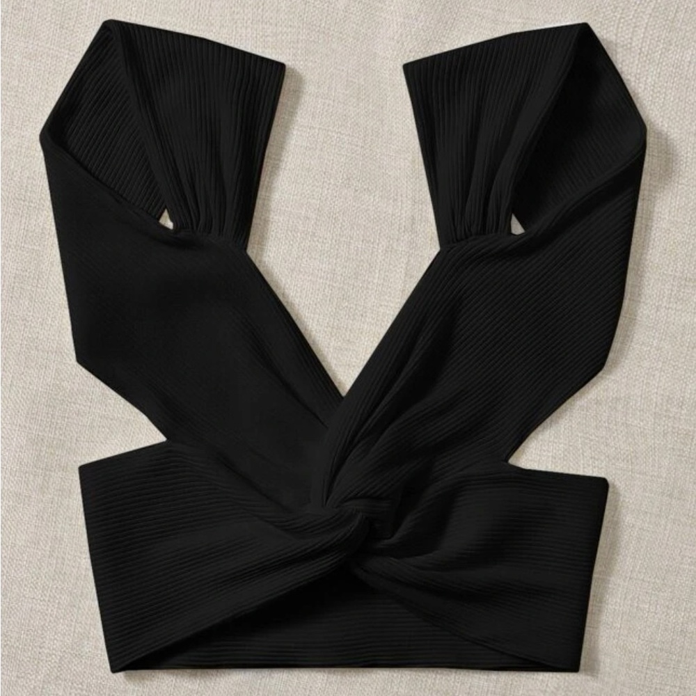 Brand: Shein- vcay collection